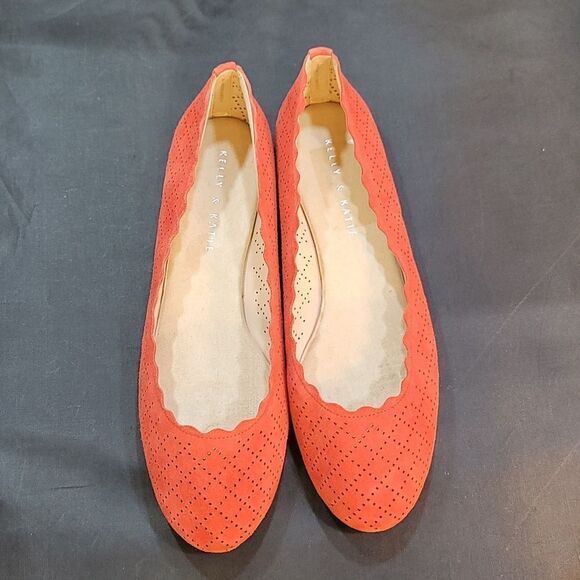 KELLY & KATIE PERFORATED SUEDE "WESLYNE" SIP ON BALLET FLAT SHOES - Picture 2 of 13